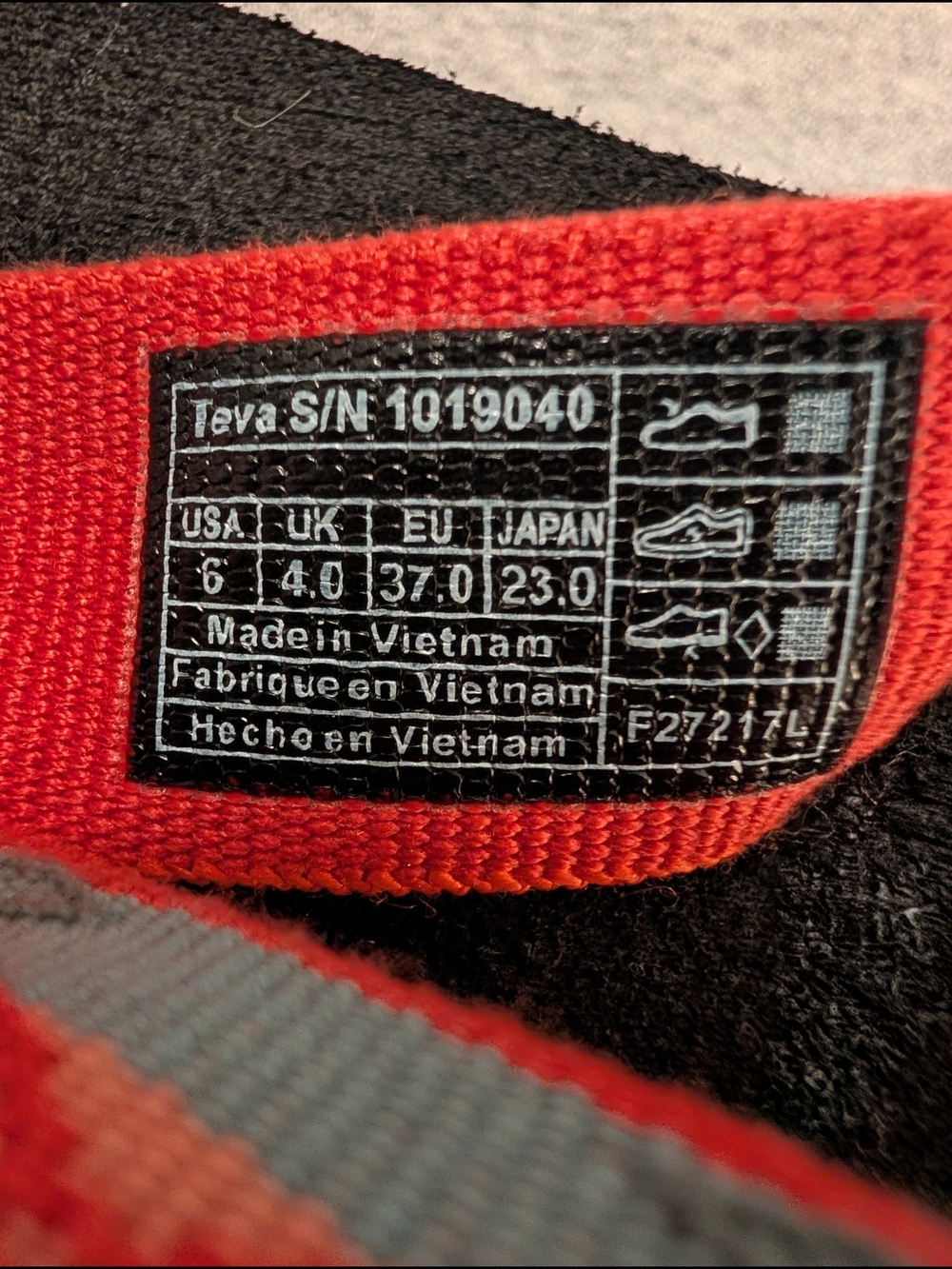 Teva Voya Flip Flop Sandals Womens 6 Orange Geometric Pattern Straps Like New - Picture 9 of 9